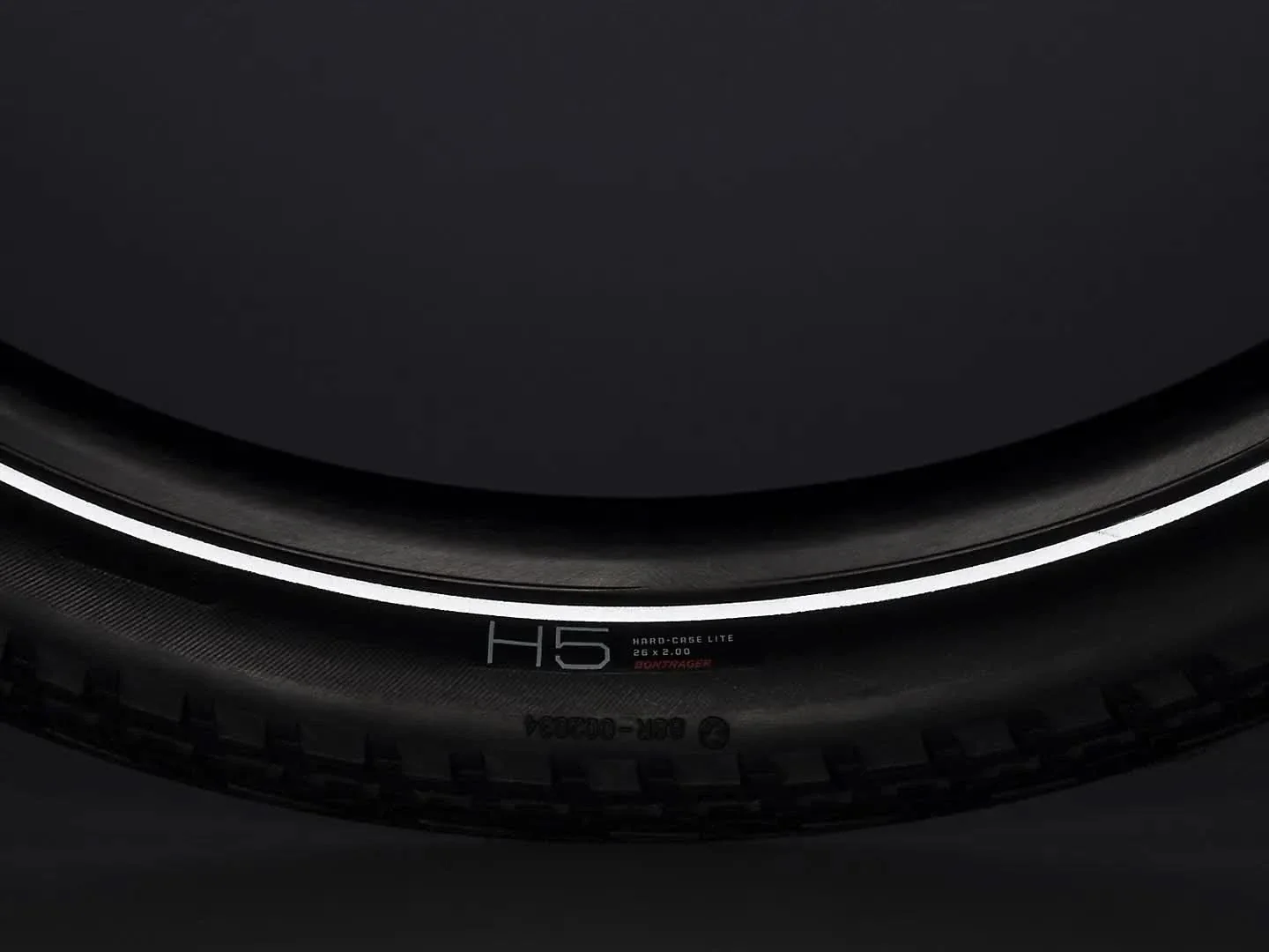 Tyre Bontrager H5 Hard-Case Lite Reflective Hybrid - Image 4