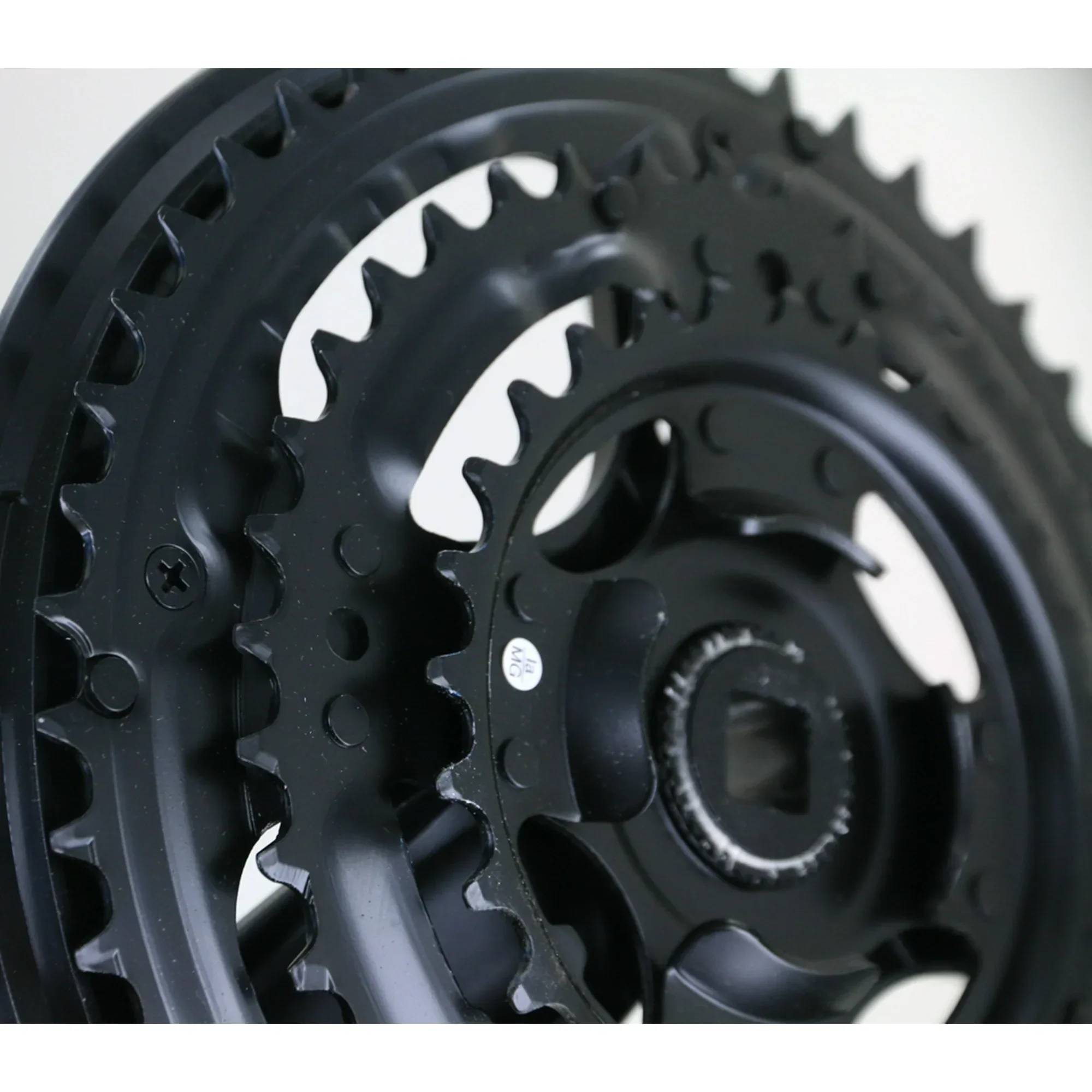 Crankset with Chainguard 28/38/48t Shimano Altus M171 170mm - Image 3